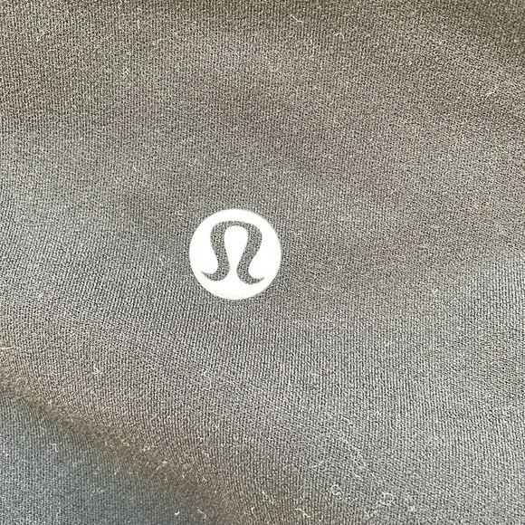 Lightly worn Lululemon align crop pants. - Picture 2 of 4